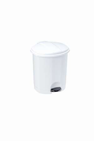 Image de POUBELLE A PEDALE PLASTIQUE BLANCHE 5L